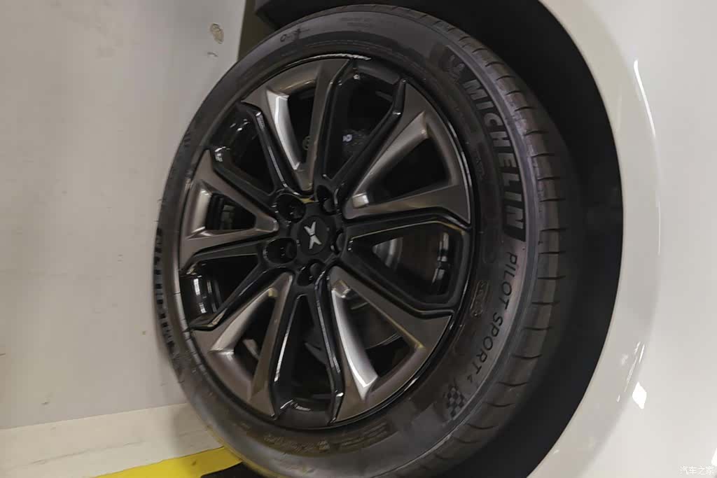 Xpeng P7, 2022 6