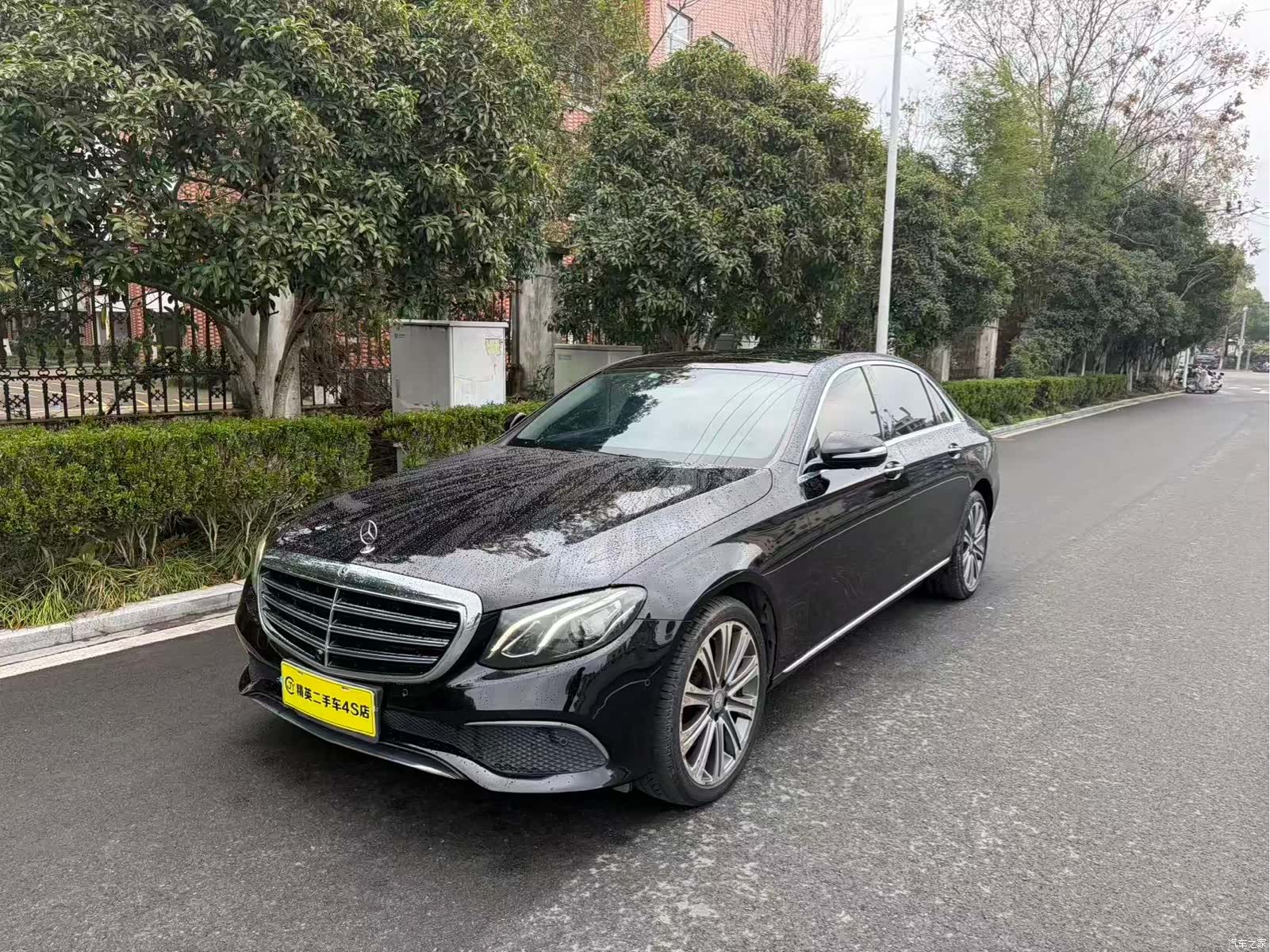 Mercedes-Benz E-Class, 2016 1