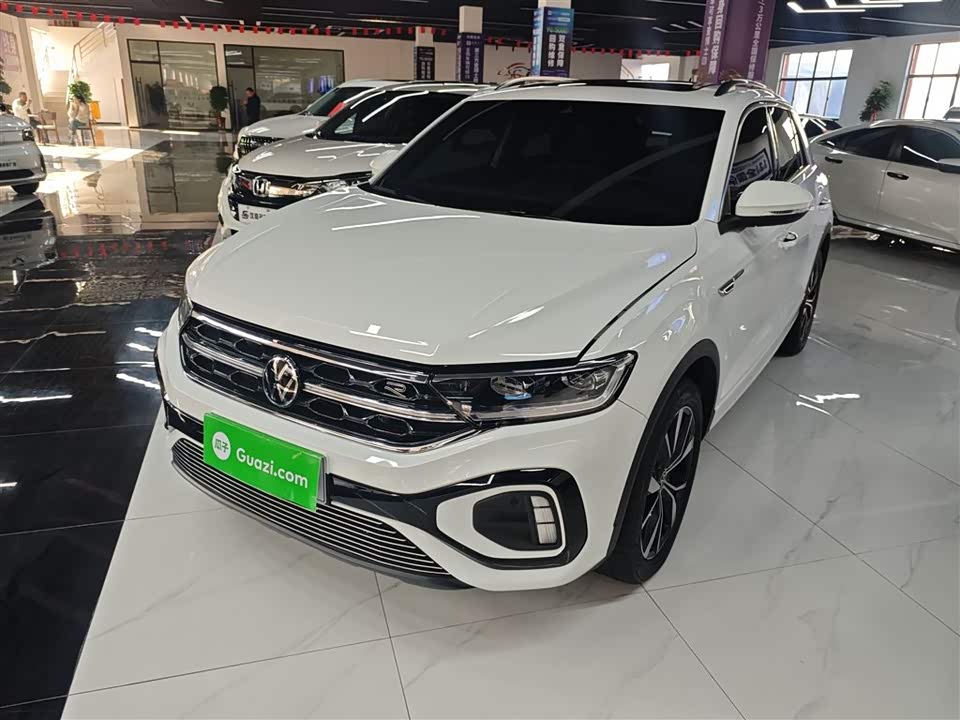 Volkswagen T-ROC exploring Songs