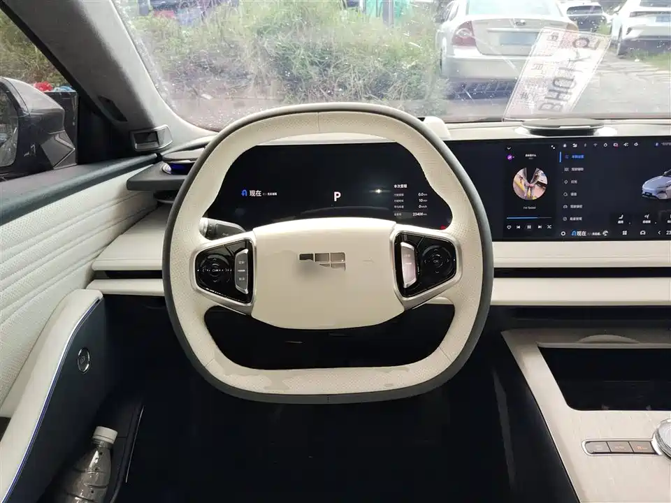 Geely Galaxy Galaxy E8