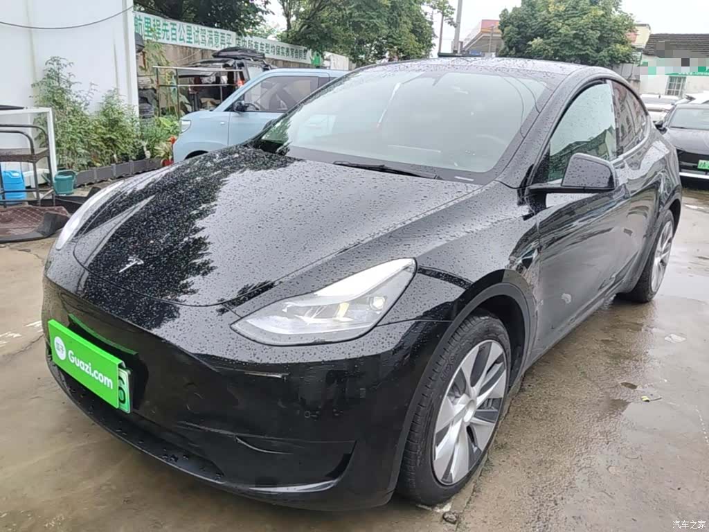 Tesla Model Y, 2022 2