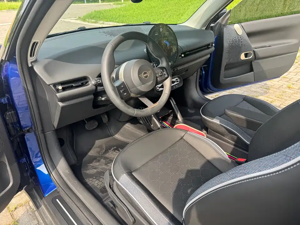 MINI Electric COOPER