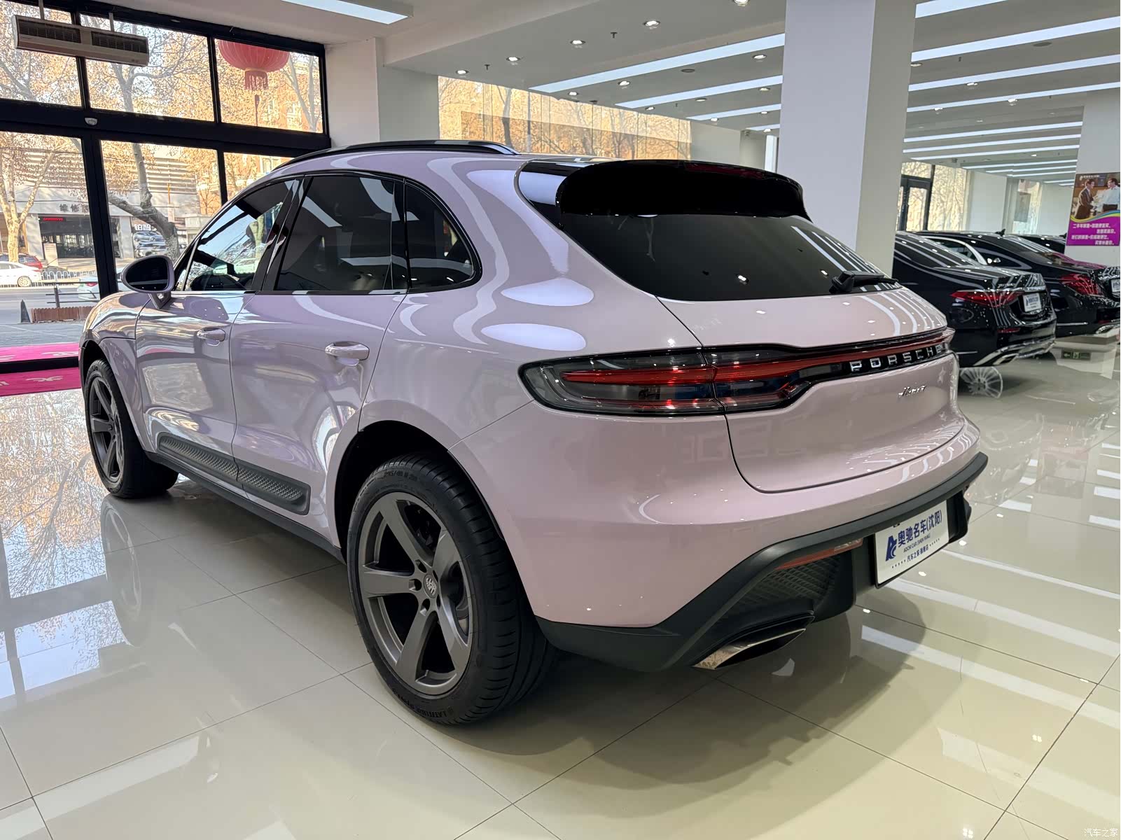 Porsche Macan, 2025 4