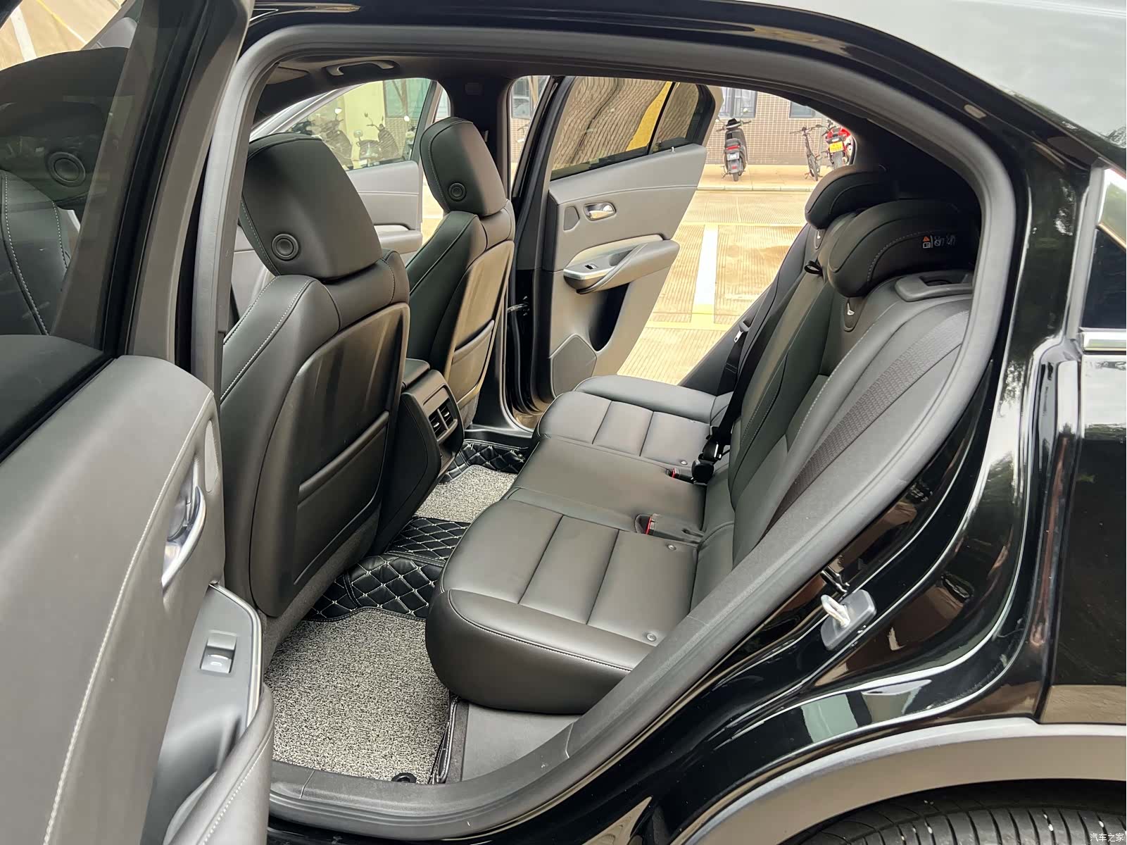 Cadillac XT4, 2020 7
