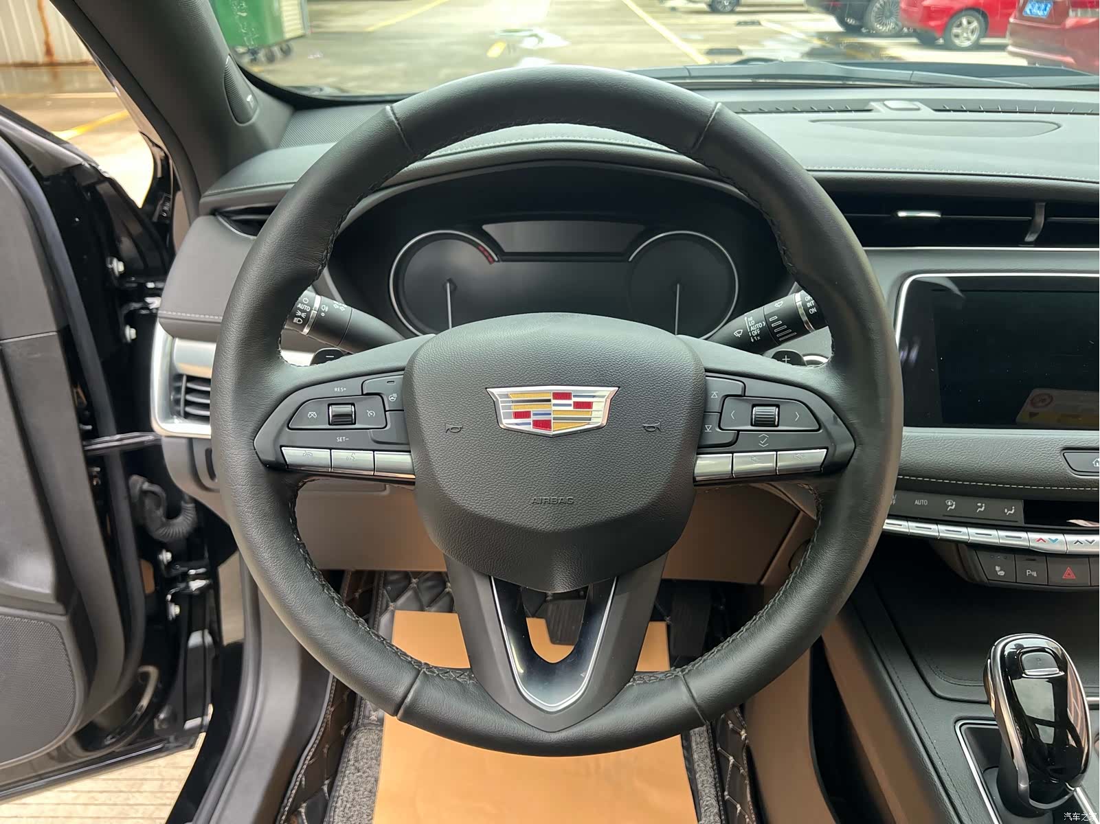 Cadillac XT4, 2020 11