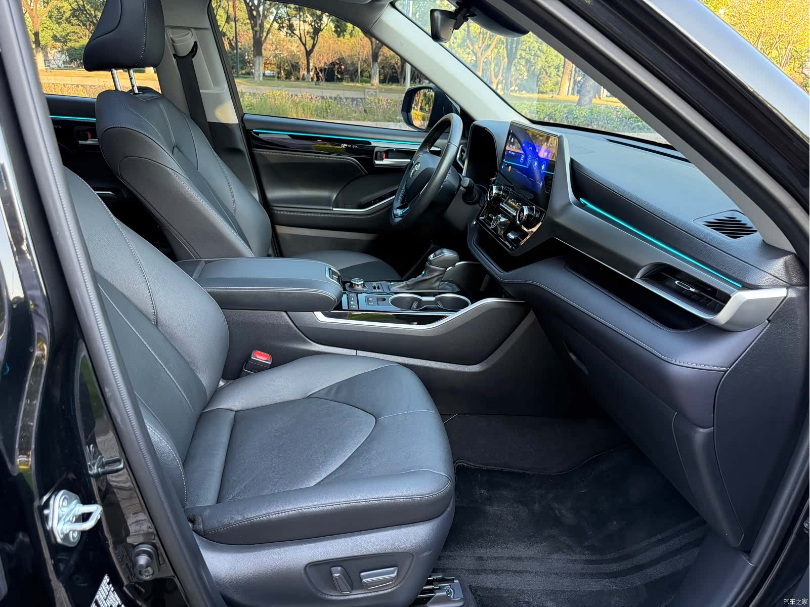Toyota Highlander, 2024 все фото