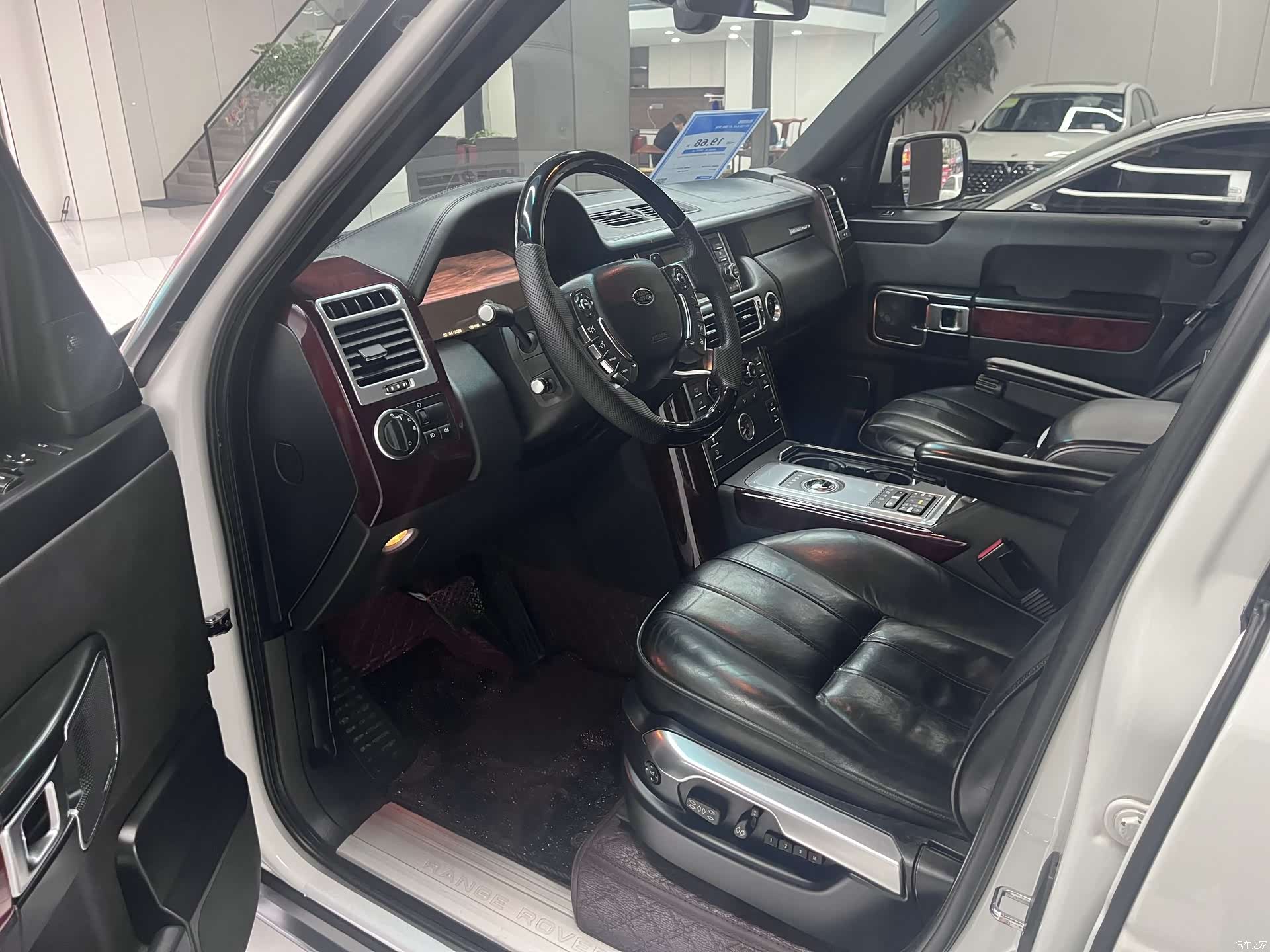 Land Rover Range Rover, 2012 9