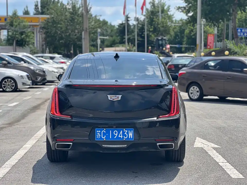 Cadillac XTS
