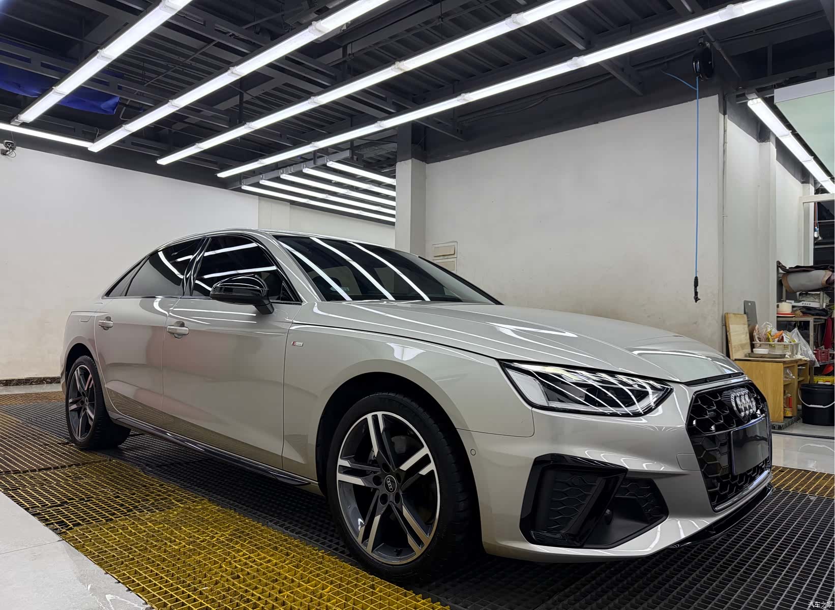 Audi A4L, 2022 2