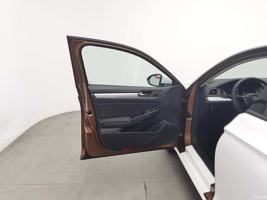 Volkswagen Lamando, 2017 8