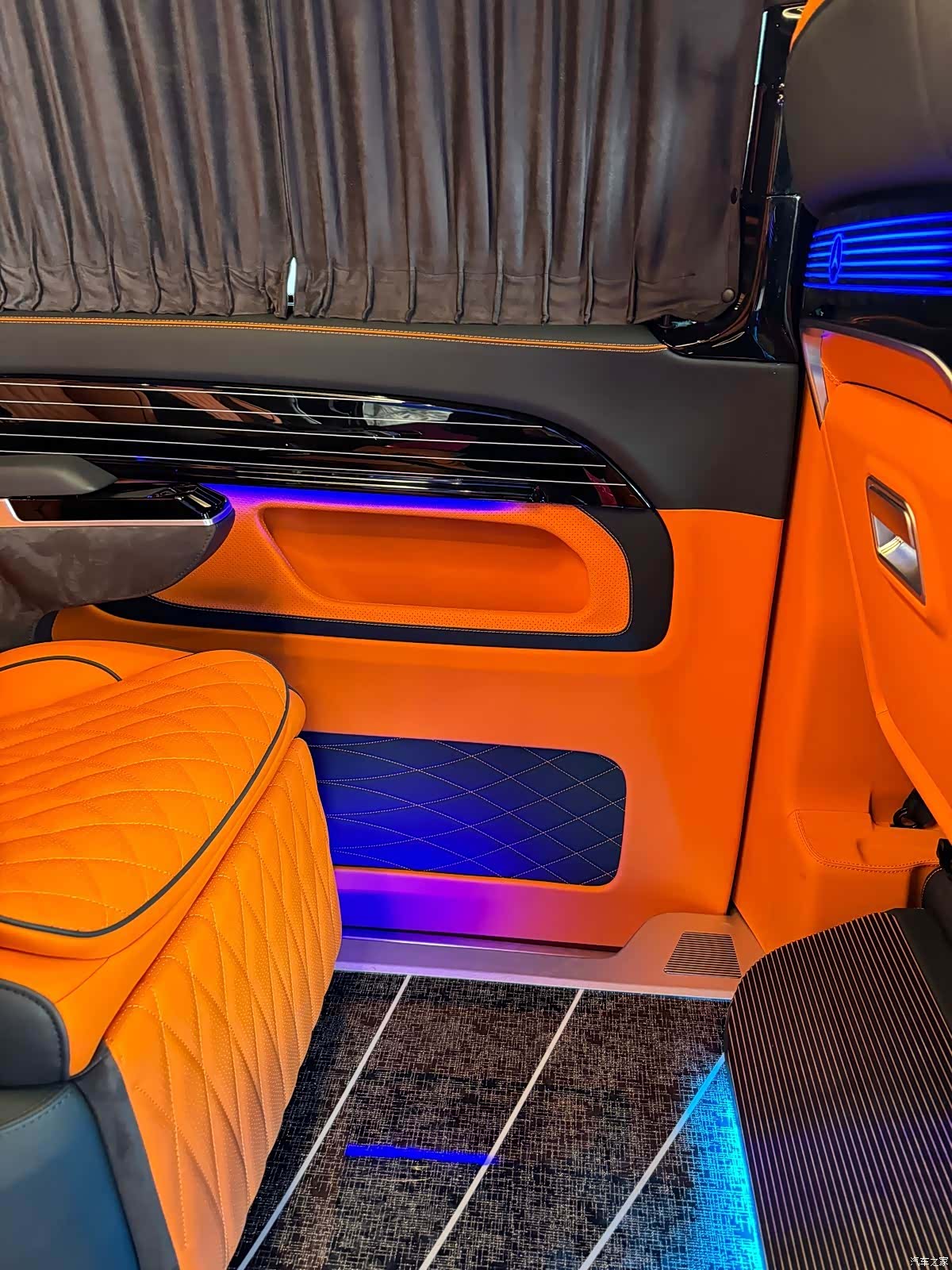 Mercedes-Benz 7, 2020 24