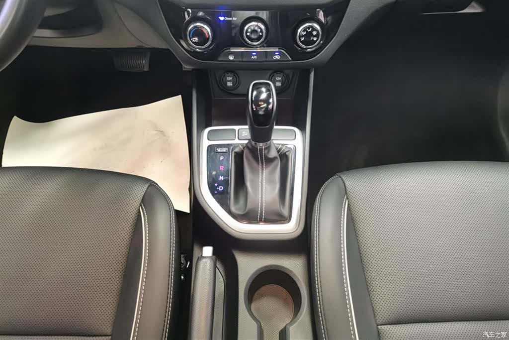 Hyundai ix25, 2018 16