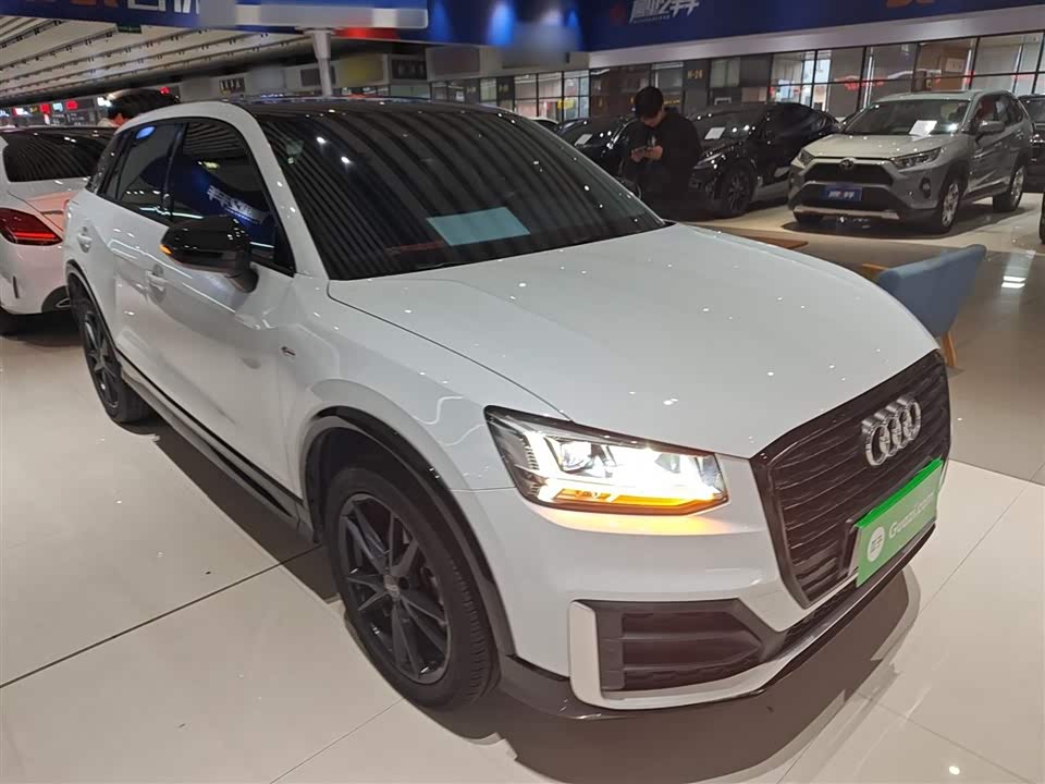 Audi Q2L
