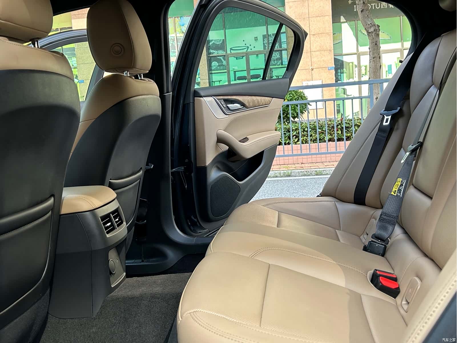 Cadillac CT5, 2022 13
