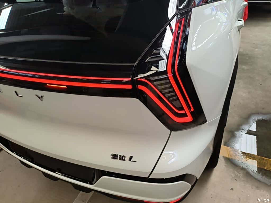 Geely Boyue, 2026 8