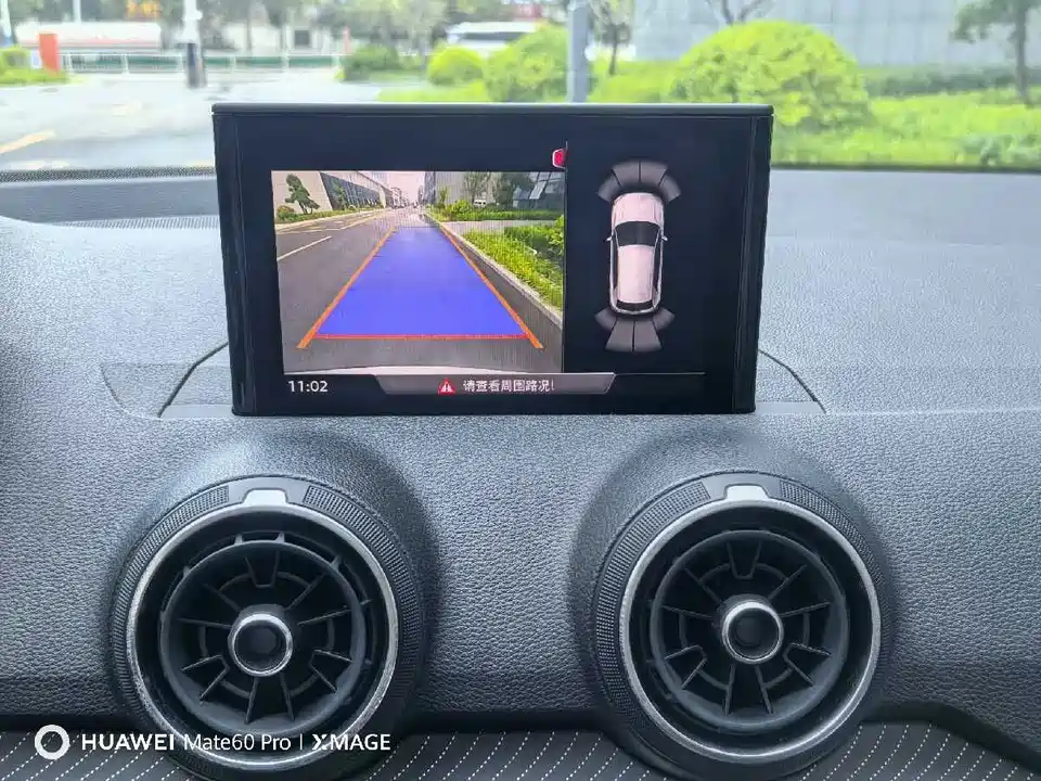 Audi Q2L Audi Q2L