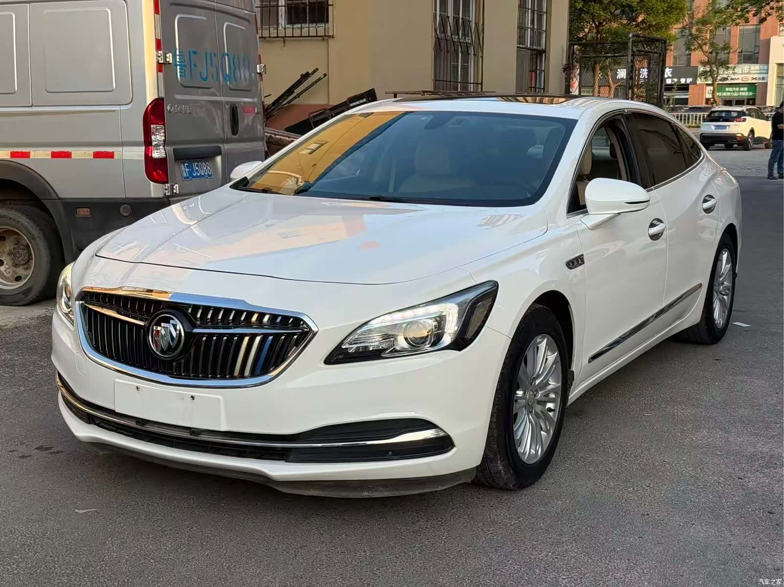 Buick LaCrosse, 2017 1