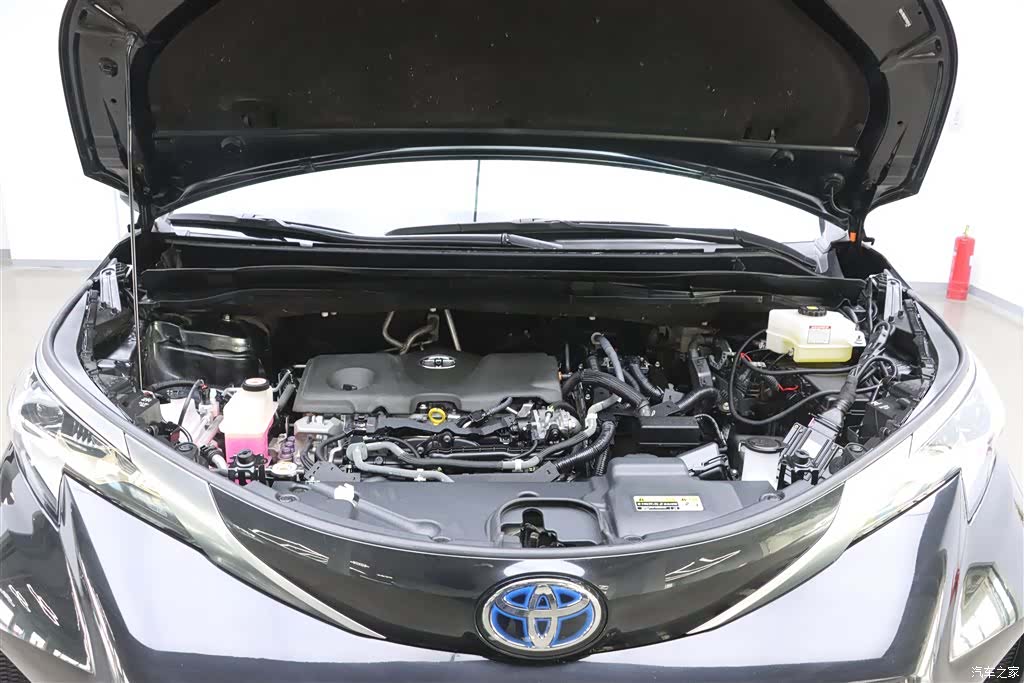 Toyota Granvia, 2023 31