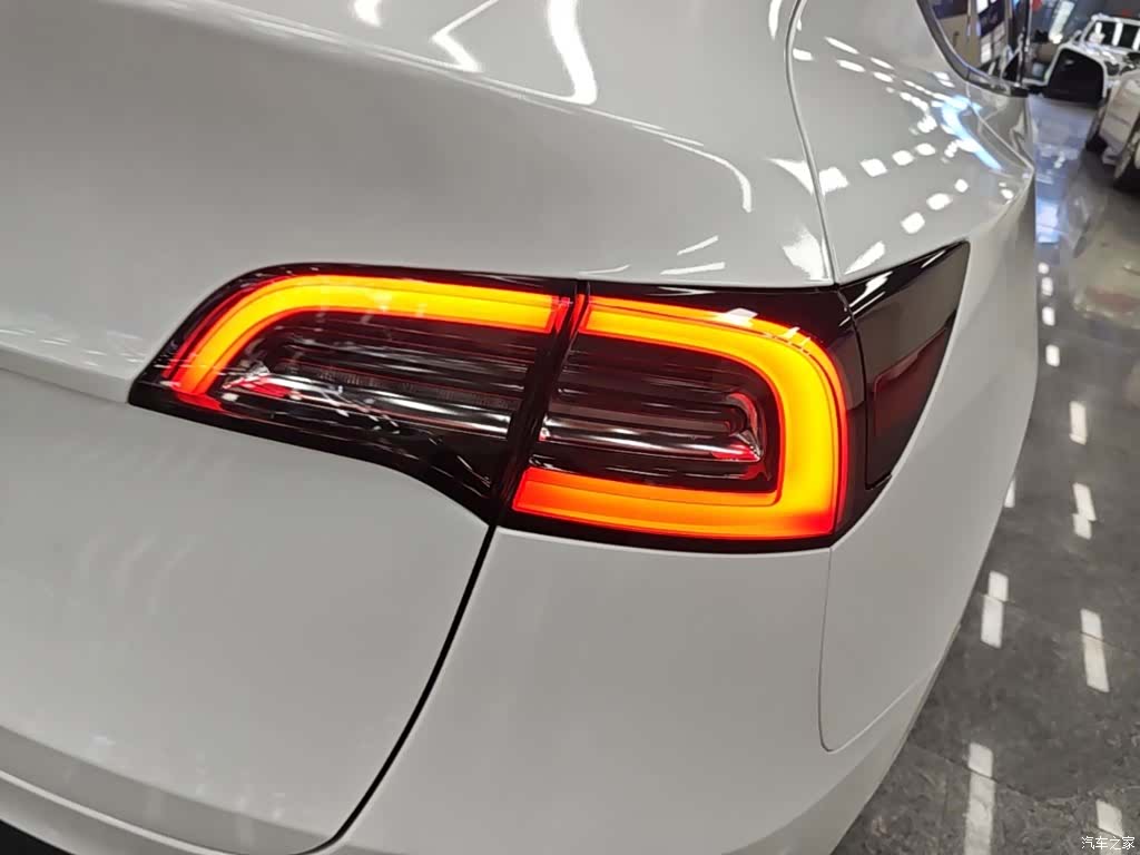 Tesla Model Y, 2022 8