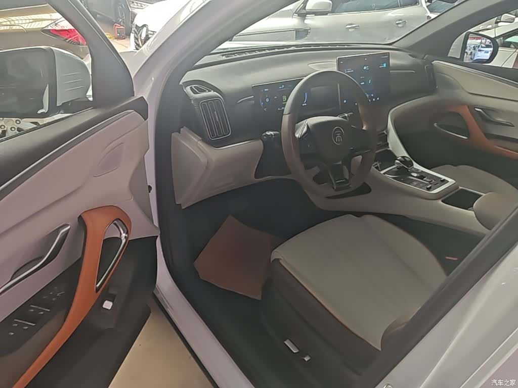 BYD Song, 2022 16