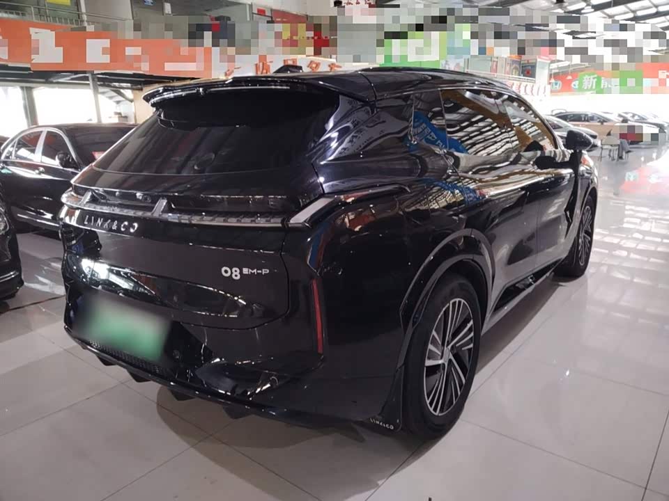 Lynk & Co 08 EM-P