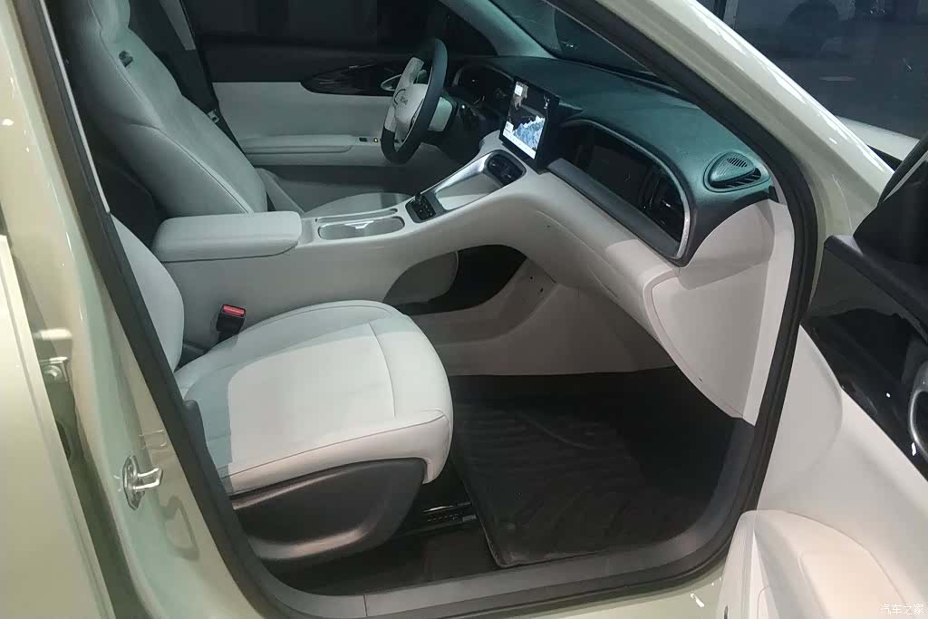 Geely Xingyuan, 2025 8