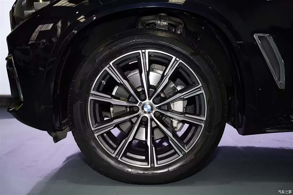 BMW X5, 2023 9