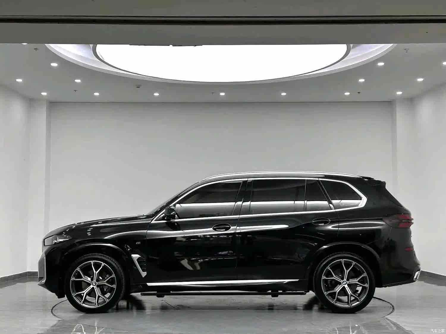 BMW X5, 2025 2