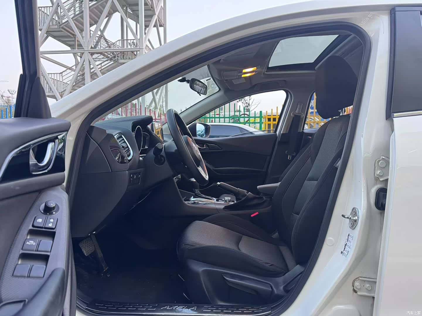 Mazda Mazda3, 2017 2