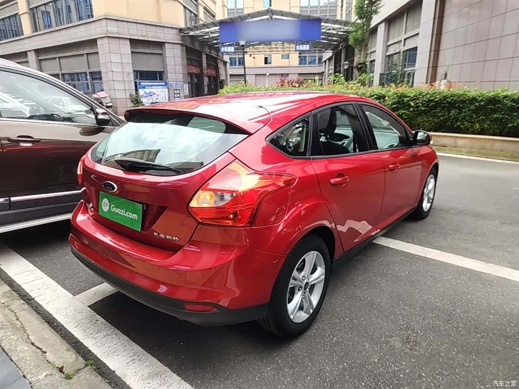 Ford Focus, 2015 7