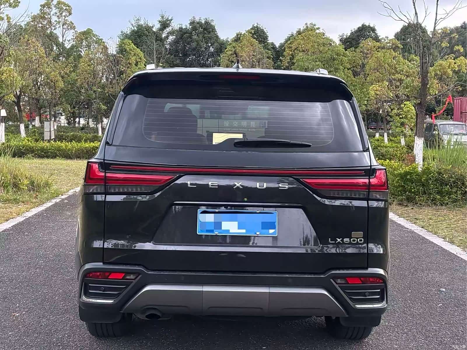 Lexus LX, 2023 17