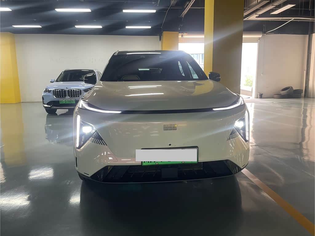 Geely Galaxy L7