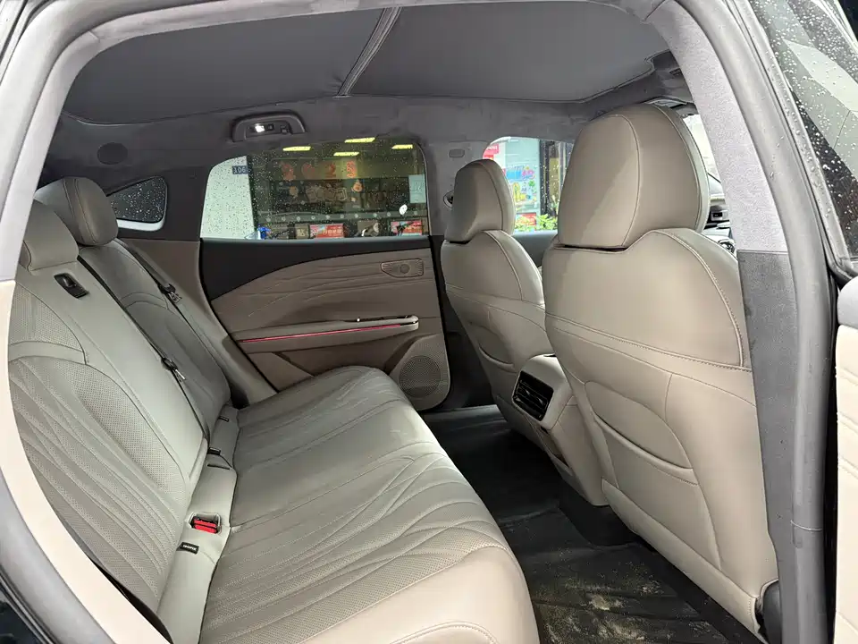 Geely Galaxy Galaxy Sparkle 8