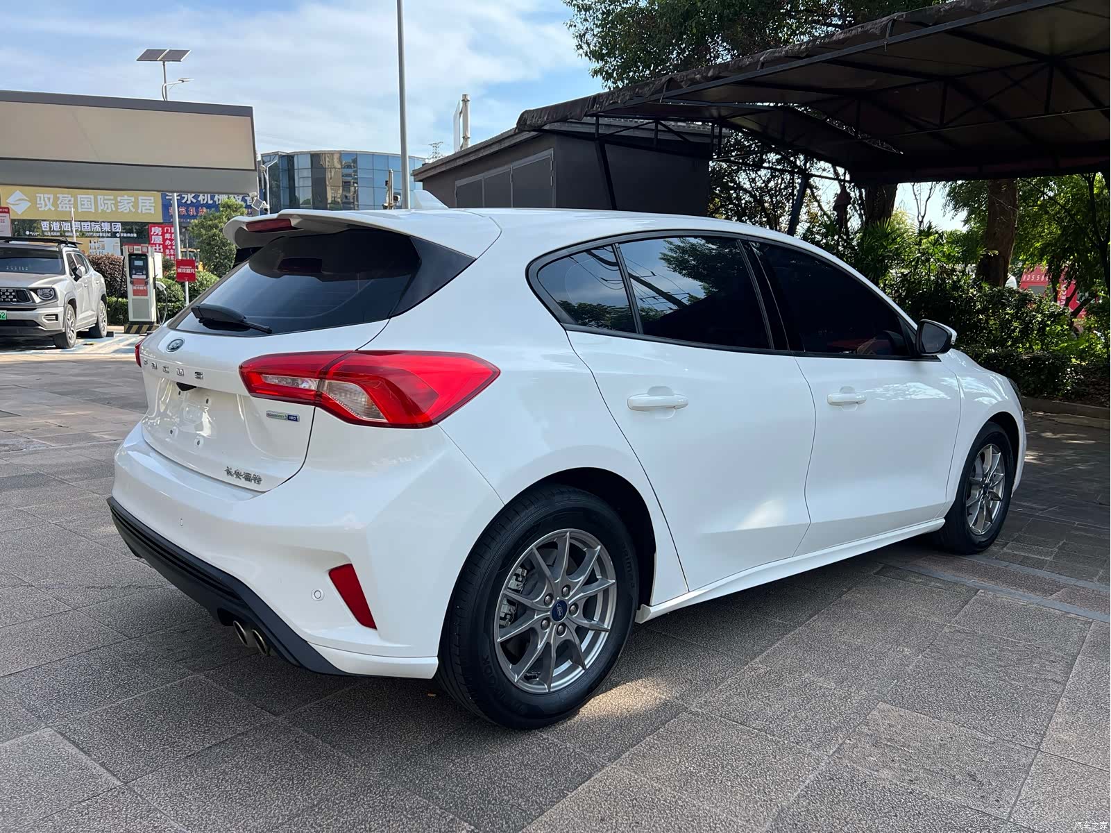 Ford Focus, 2022 все фото