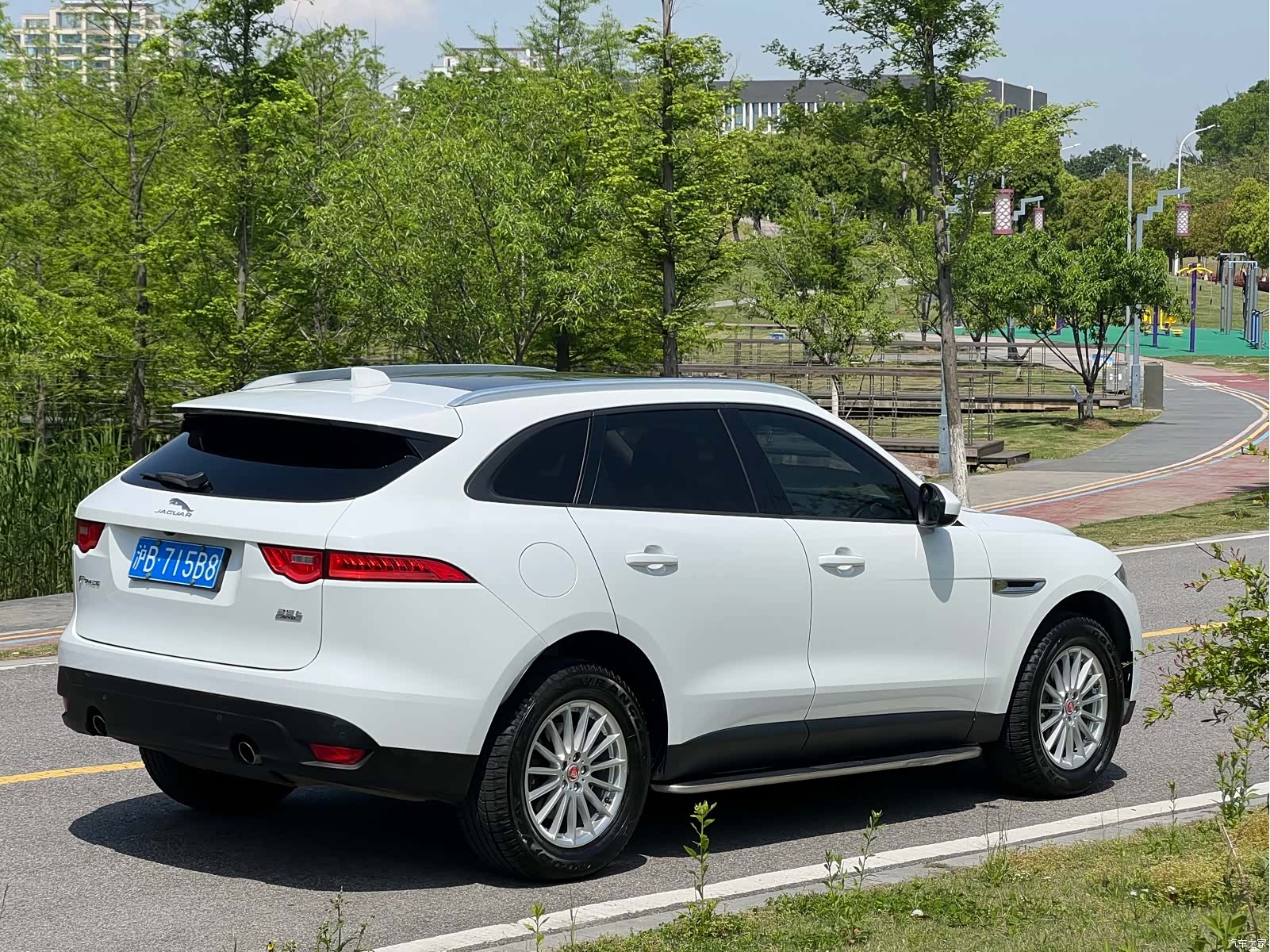 Jaguar F-PACE, 2018 4
