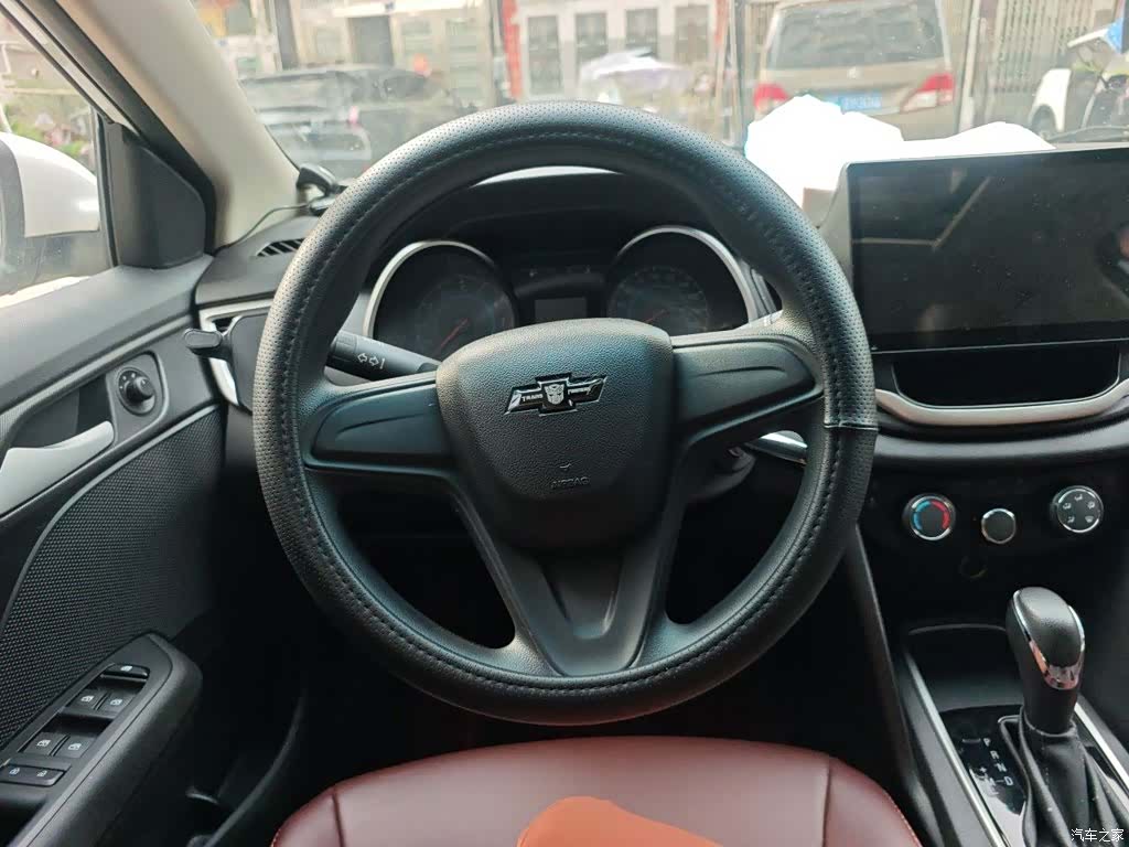 Chevrolet 320, 2018 3