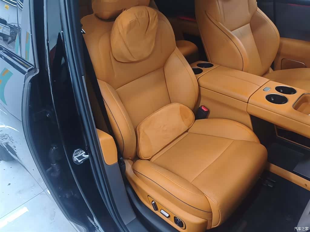 Li Auto i8, 2025 25