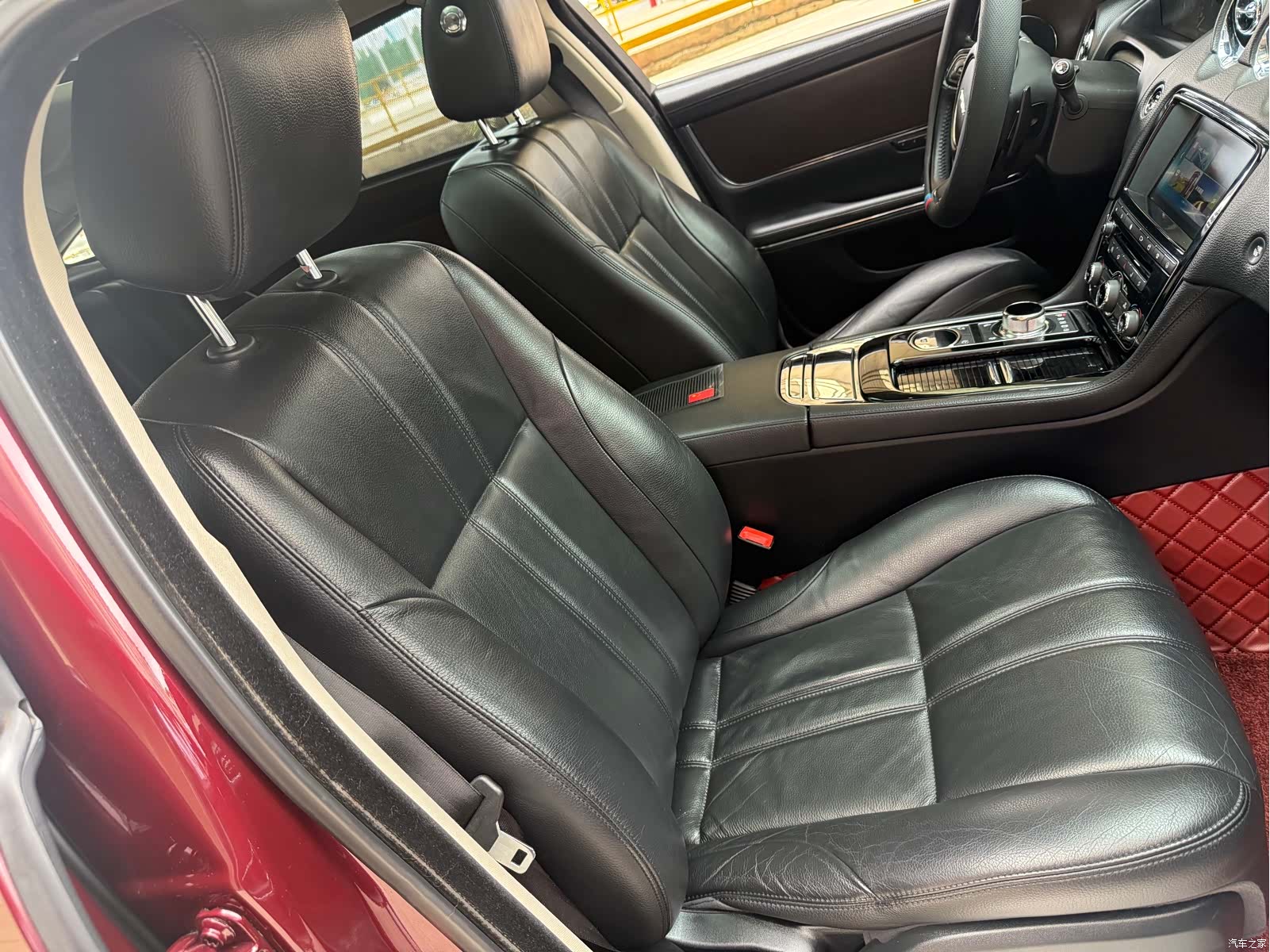 Jaguar XJ, 2018 25