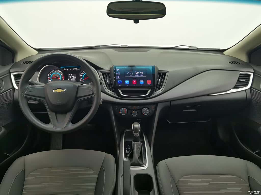 Chevrolet 320, 2018 все фото