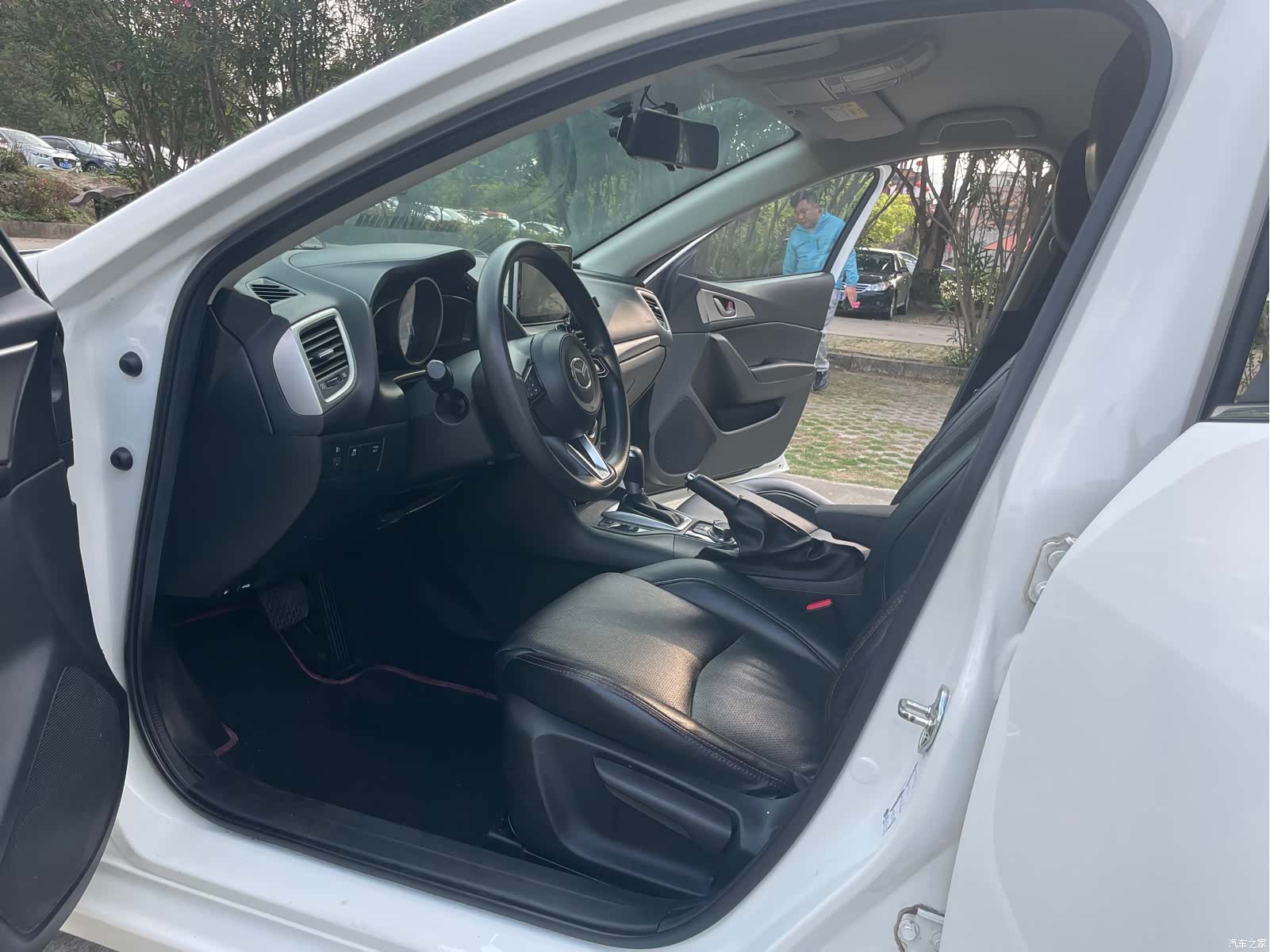 Mazda Mazda3, 2019 11