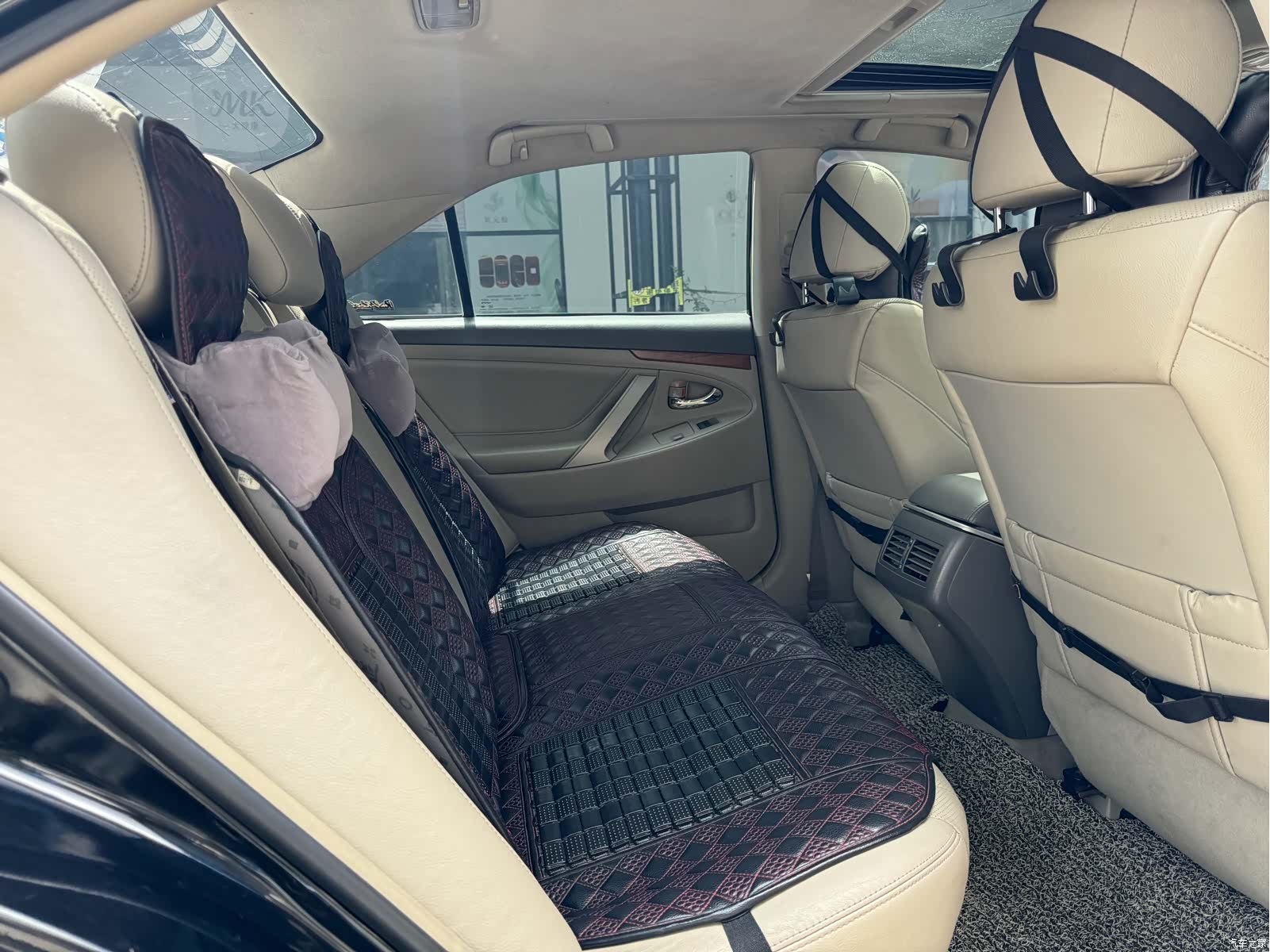 Toyota Camry, 2011 6