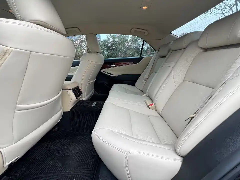 Toyota crown Toyota crown