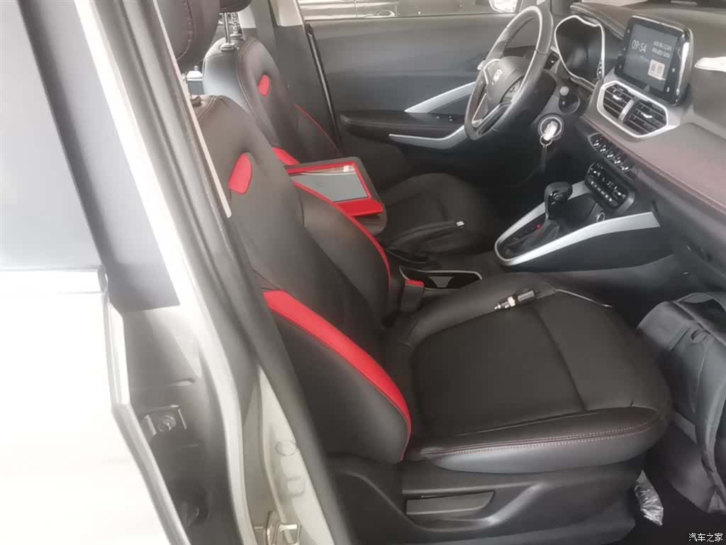 Wuling 510, 2021 25