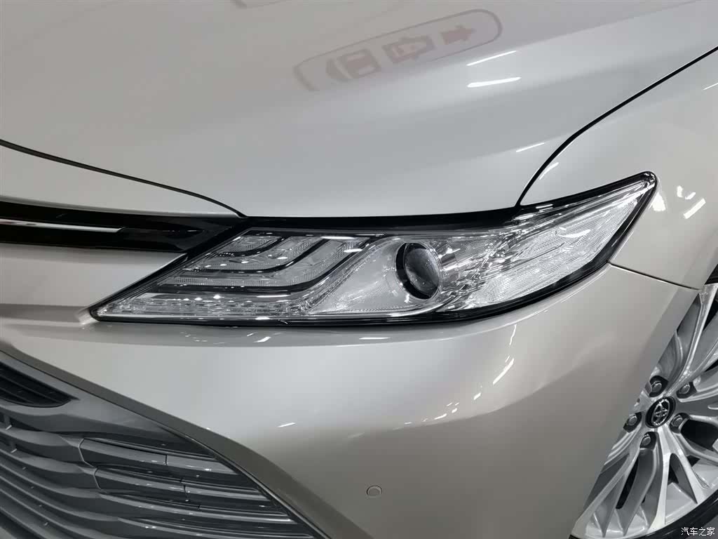 Toyota Camry, 2020 7