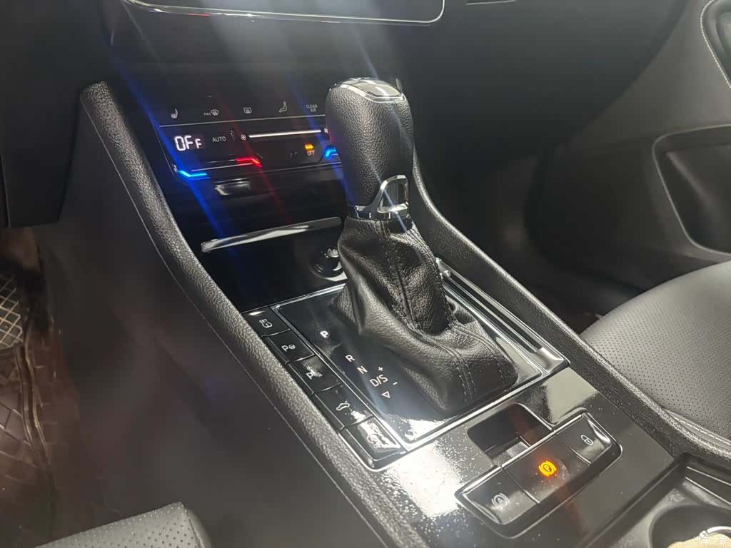 Skoda Superb, 2023 6