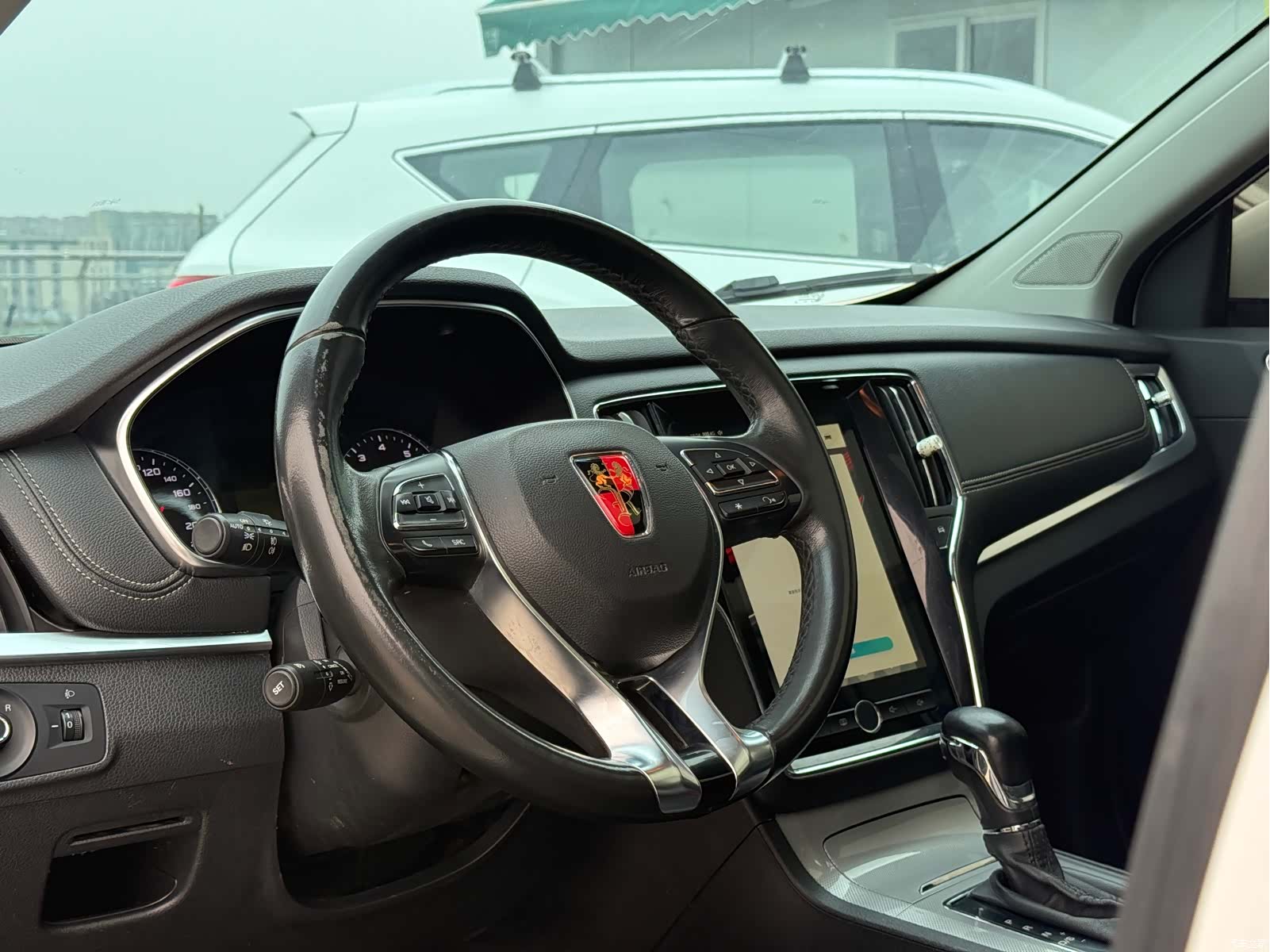 Roewe RX5, 2017 7