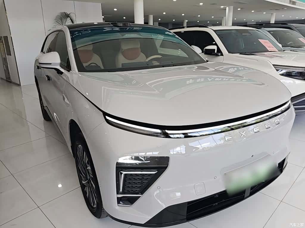 Exeed Yuan, 2025 4