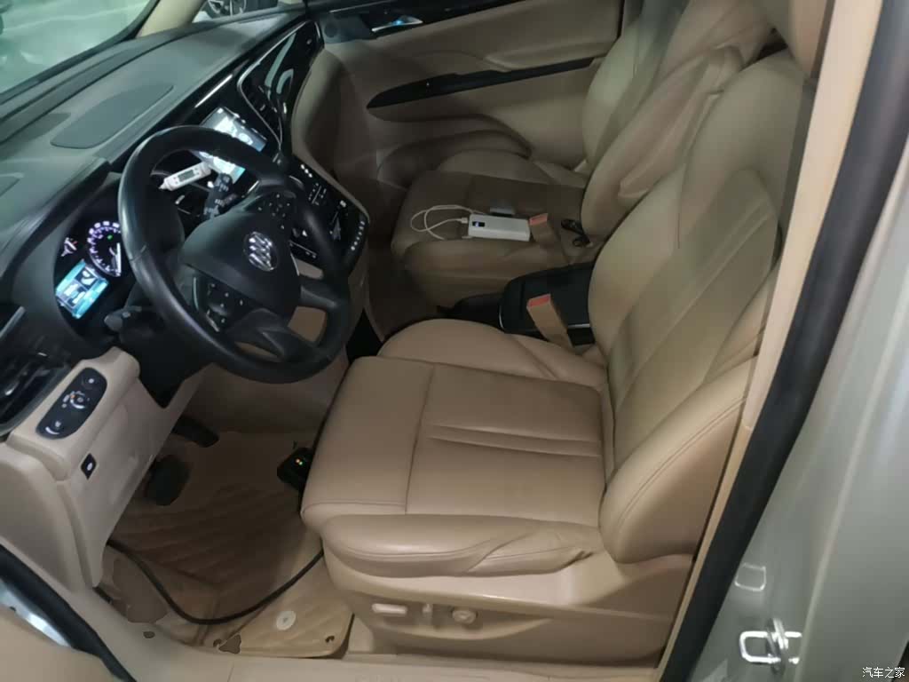 Buick GL8, 2017 15