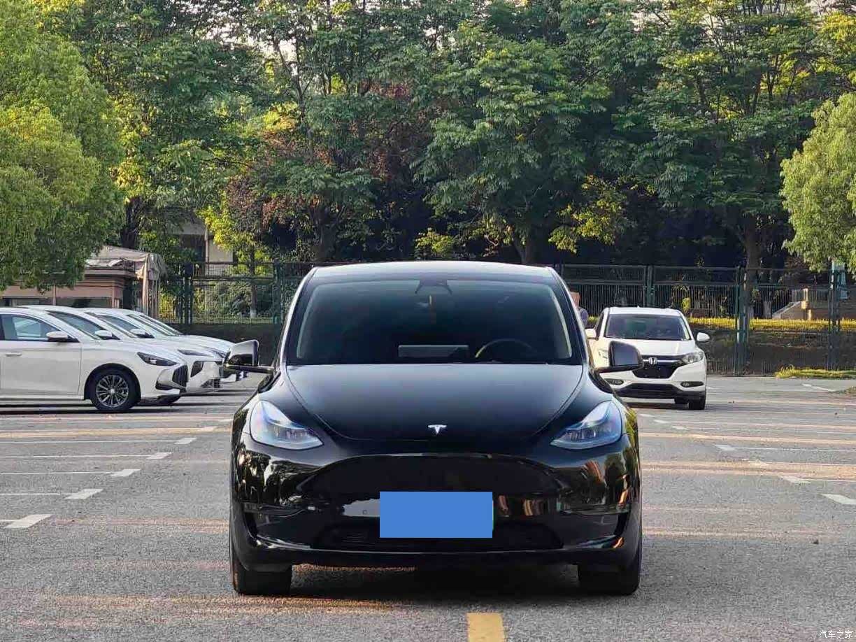 Tesla Model Y, 2022 2