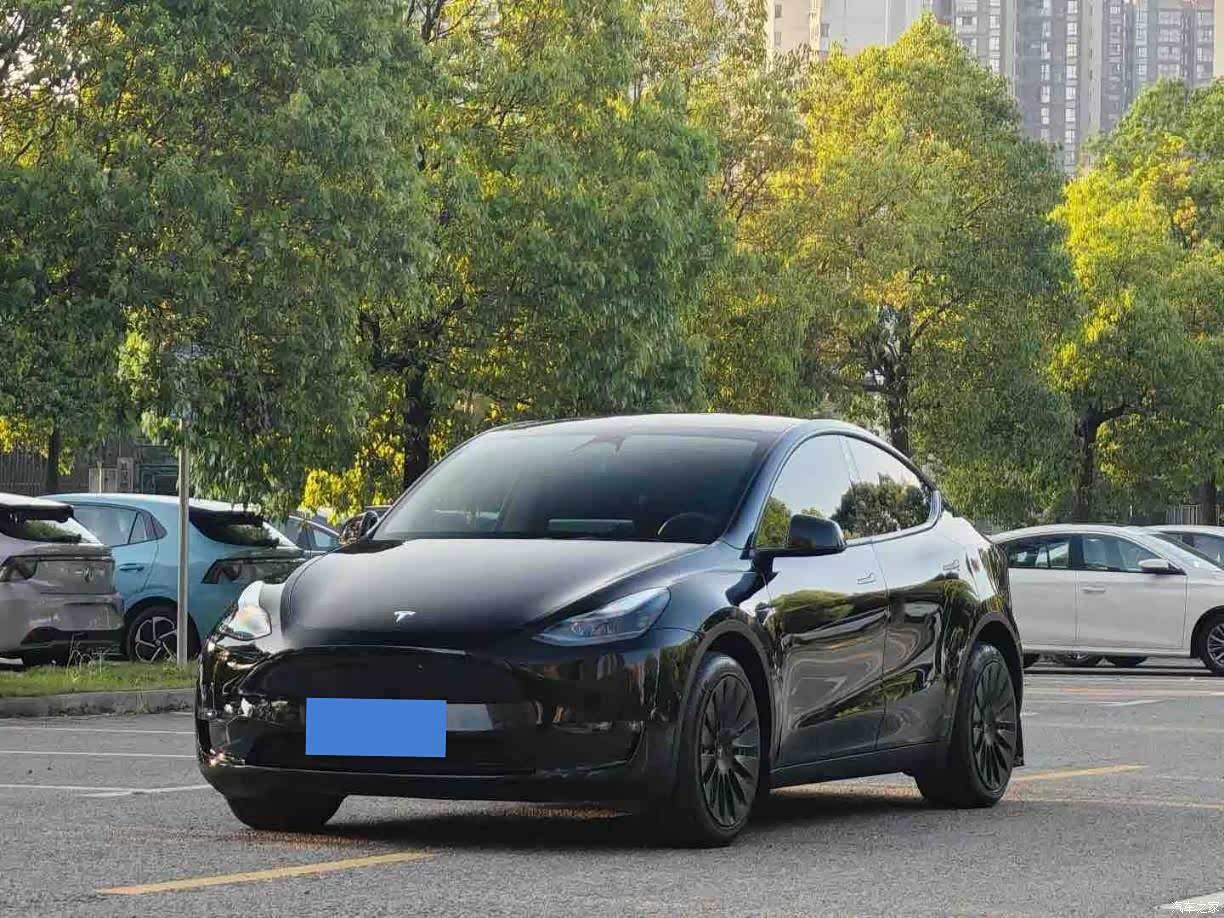 Tesla Model Y, 2022 1